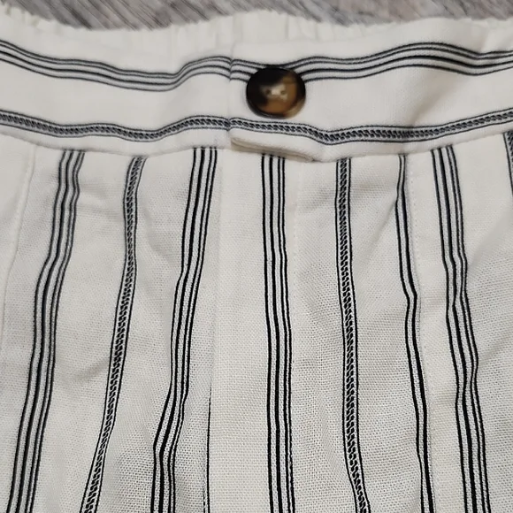 Monteau Black and Linen White Wide Leg Pants - Picture 6 of 8